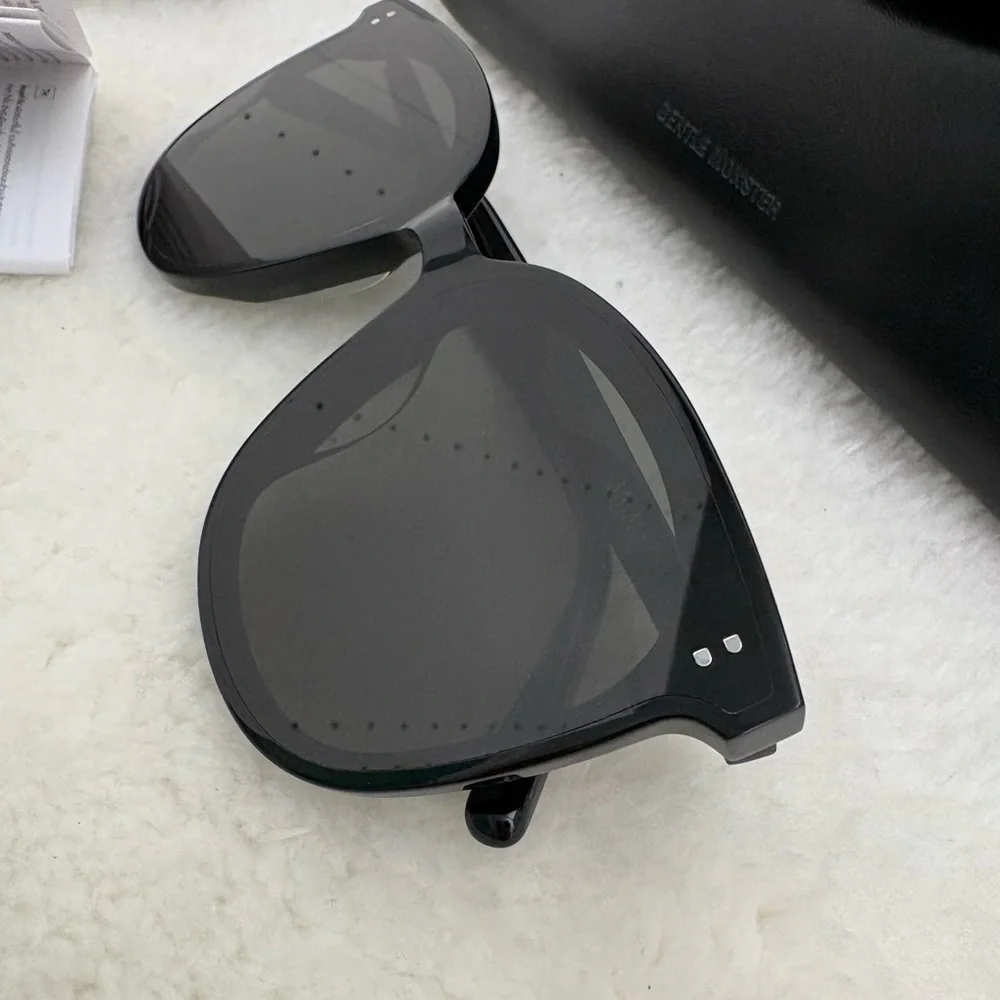 GENTLE MONSTER My Ma Sunglasses - Picture 5 of 16